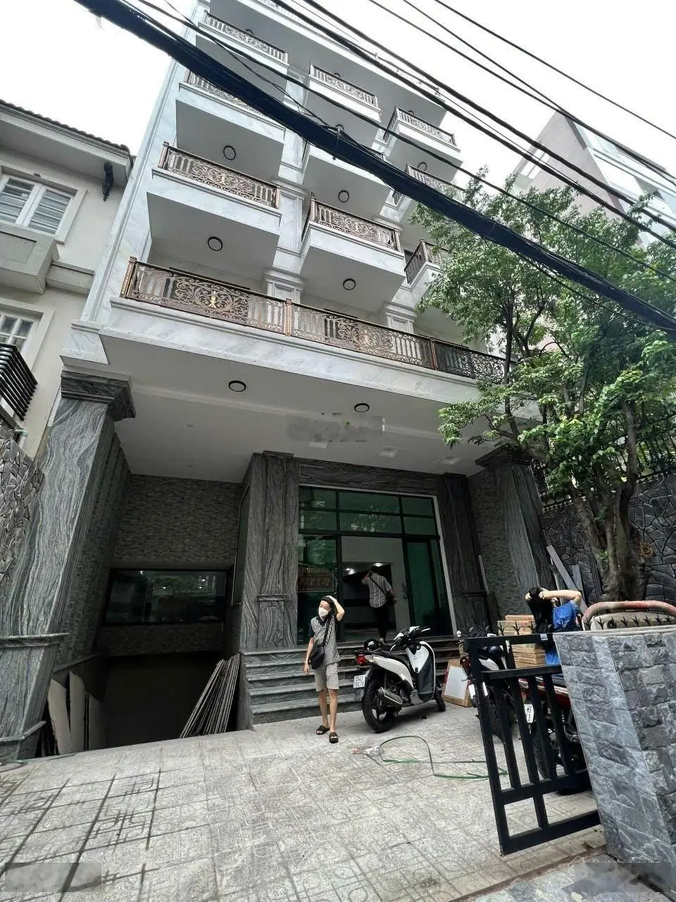 Tòa nhà CHDV & Văn Phòng MT 53 Nguyễn Trọng Lội, P.4, Q.Tân Bình. DT: 10x30m hầm 7 lầu. Giá 55 tỷ