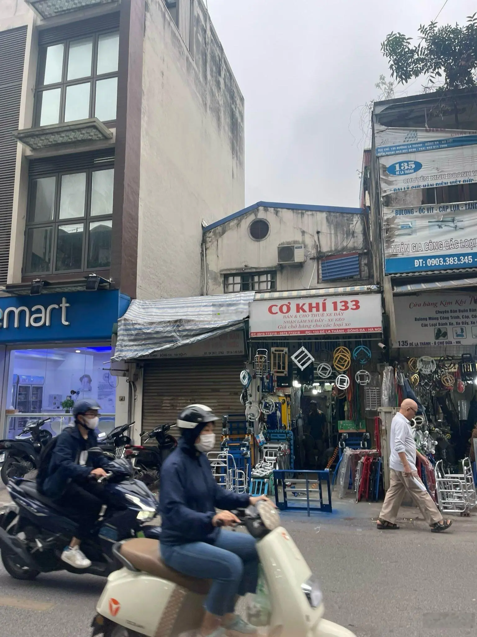 Bán nhà MP Đê La Thành (to) - Đống Đa 85m, 2 tầng cũ, MT 5,2m, giá 27 tỉ