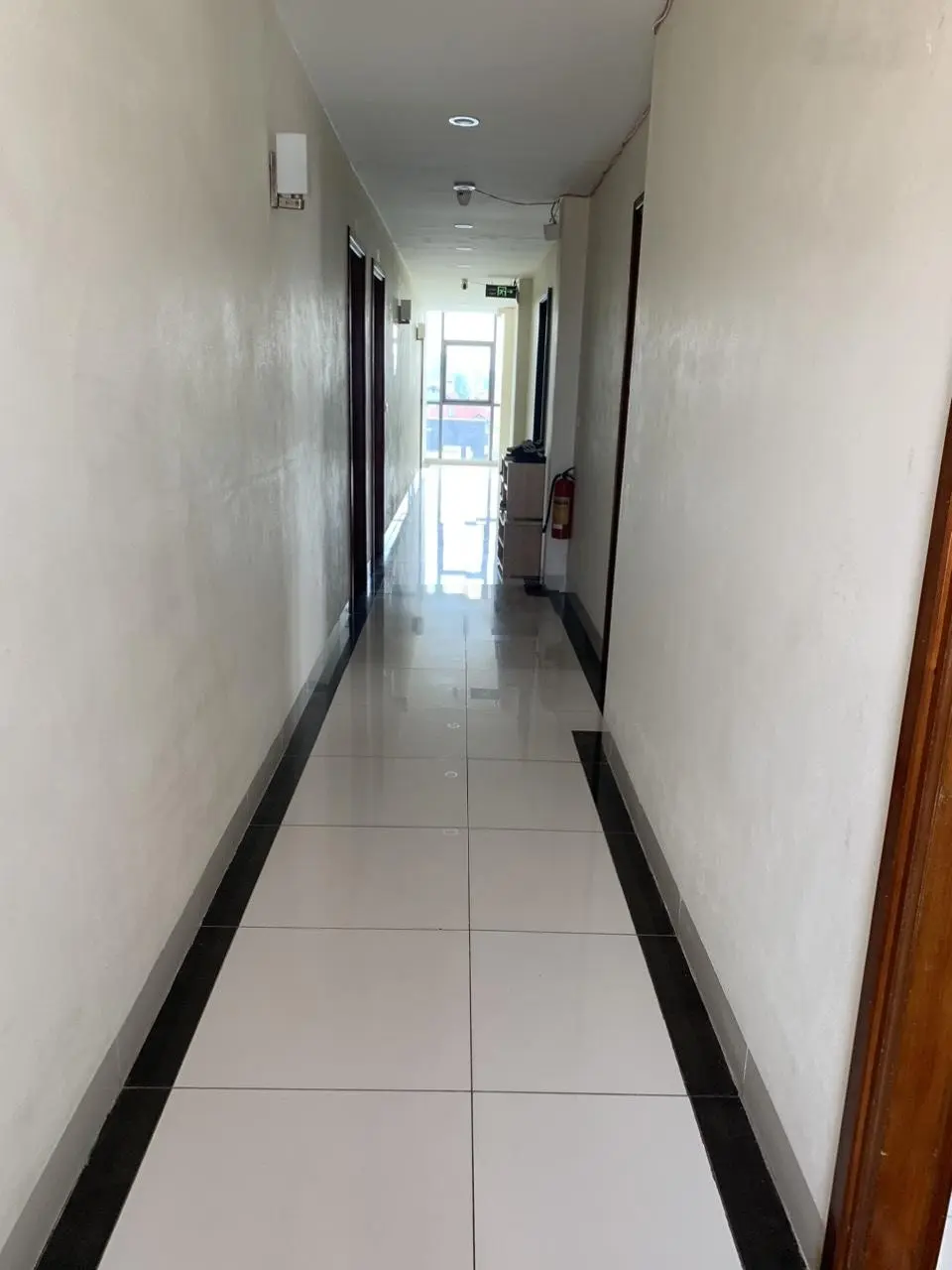 Bán khách sạn 16 Tôn Đức Thắng, P. Đông Thành - TP Ninh Binh - đang vận hành tốt