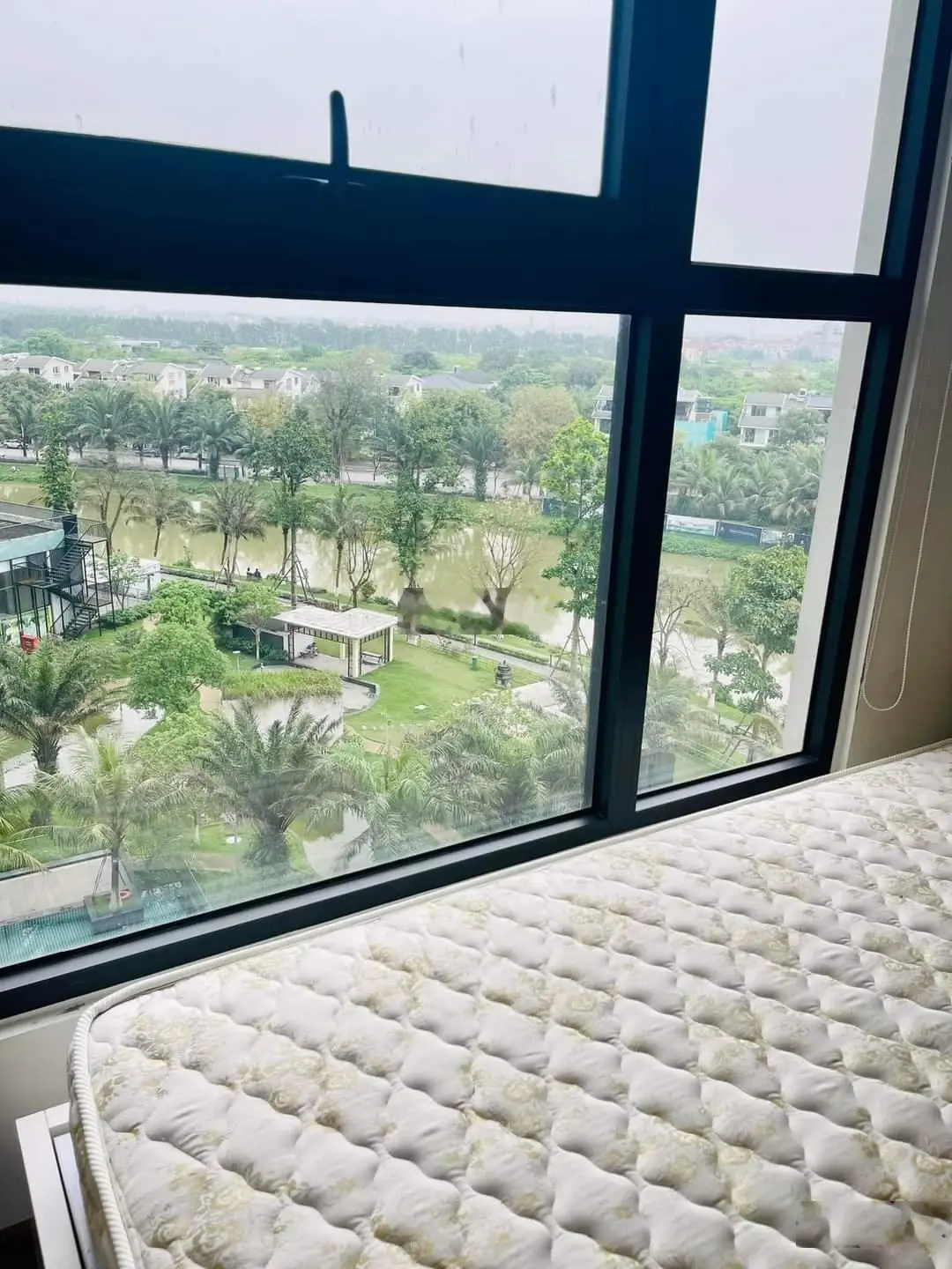 Chính chủ gửi bán gấp căn rẻ đẹp Aqua Bay Ecopark 63m2 giá 2,25 tỷ bao phí