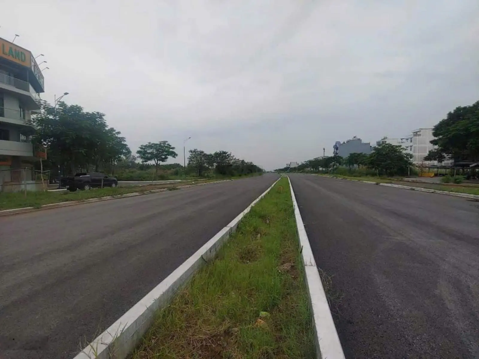 Bán đất ở tại đô thị mặt tiền đường song hành quốc lộ 50 phong phú bình chánh. lh 0922 113 *** hải
