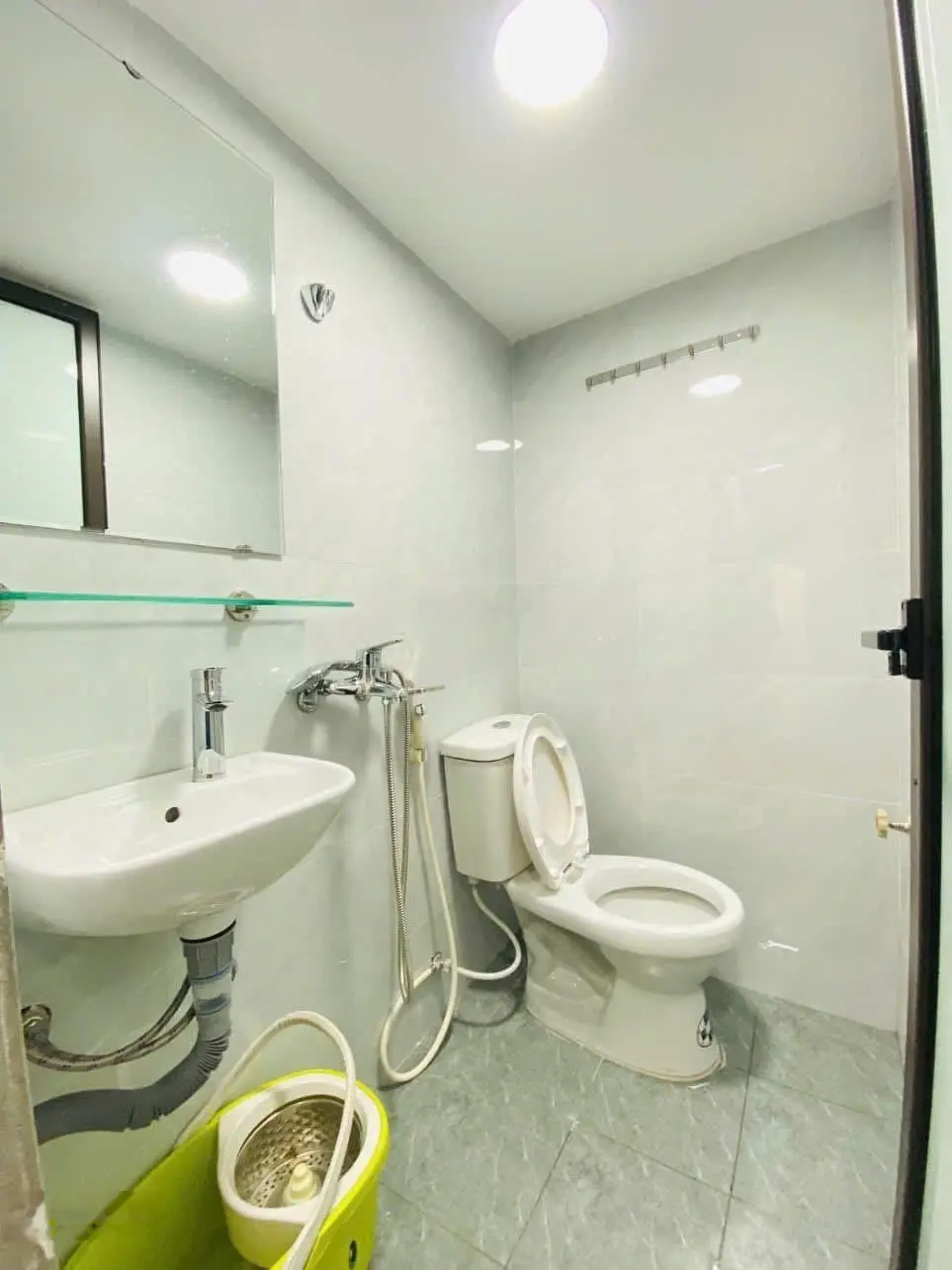 Em mệnh mộc khai xuân siêu phẩm nhà đẹp hàng bột, đống đa: 35m; 3 tầng; 5,9 tỷ