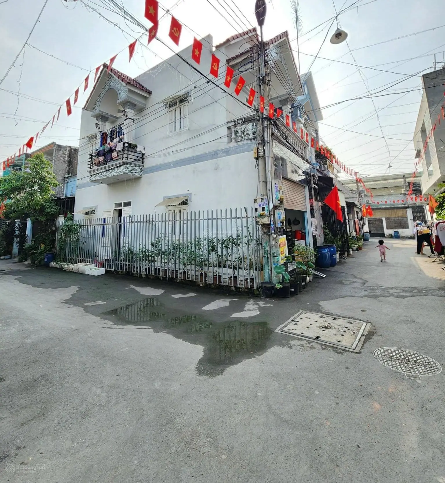 2,5 tỷ bán nhà 2 mặt tiền 1 trệt 1 lầu giá rẻ, cách đường Thuận An Hòa 100m, P An Phú, TP Thuận An