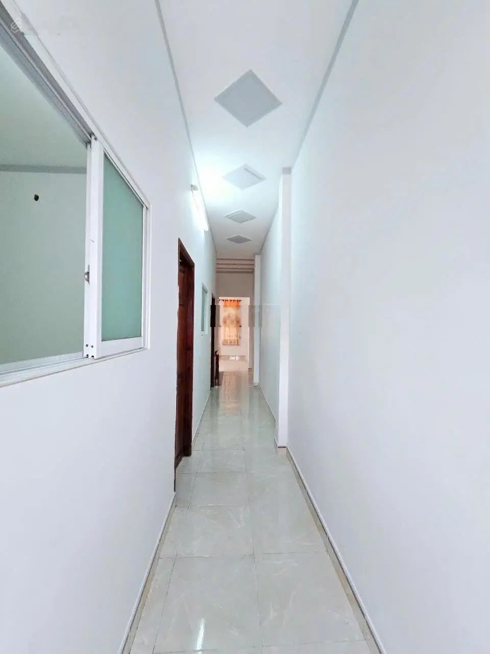 Chủ cần bán nhà trệt 1 lầu p. đông hòa, dĩ an. dt(4,3 x 22,3m). nhà gần trường học cấp 1,2.thổ 100%