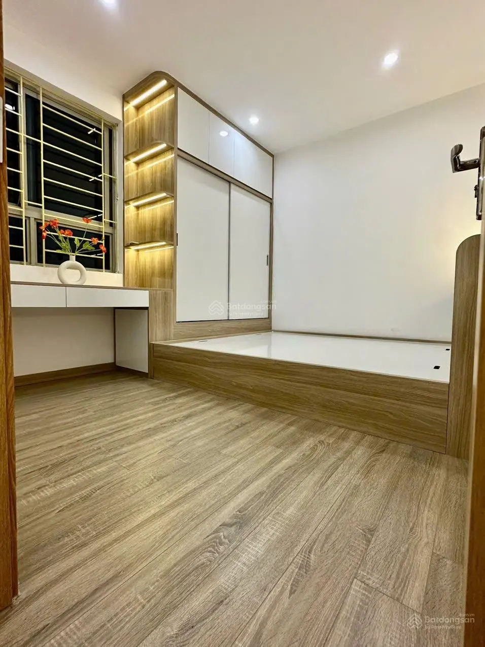 Bán căn 53m2, 2ngủ &2vs, HH3C Linh Đàm Hoàng Mai. Lh: 0966 455 ***