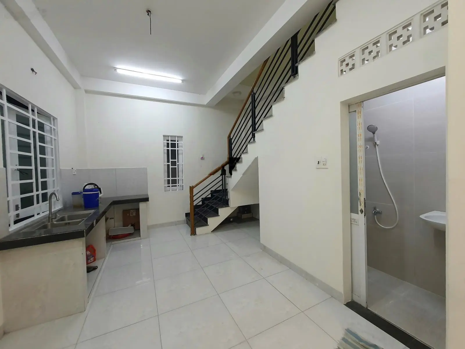 Bán nhà nhánh Nguyễn Đức Thuận , nhà 1 trệt 1 lầu 3pn , vị trí trung tâm , k quy hoạch , giá 3tỷ