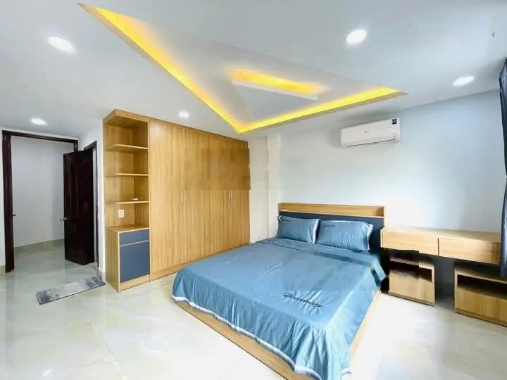 Bán nhà phố Hào Nam, nhà thoáng trước sau, cách ô tô chỉ 47m, ngõ rộng thông, DT 40m2 * 4 tầng