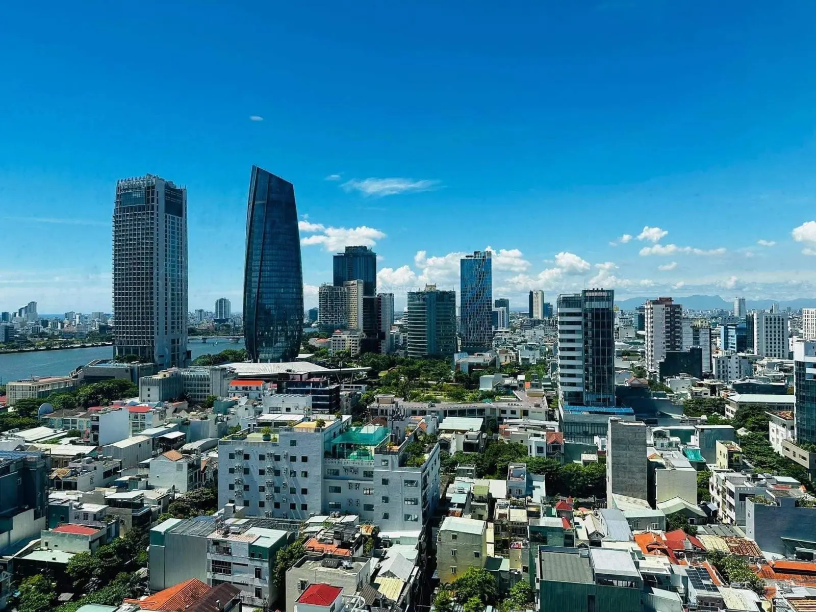 Bán căn nhà mặt tiền kinh doanh Phan Đăng Lưu. Giá rẻ hơn thị trường 1 tỷ