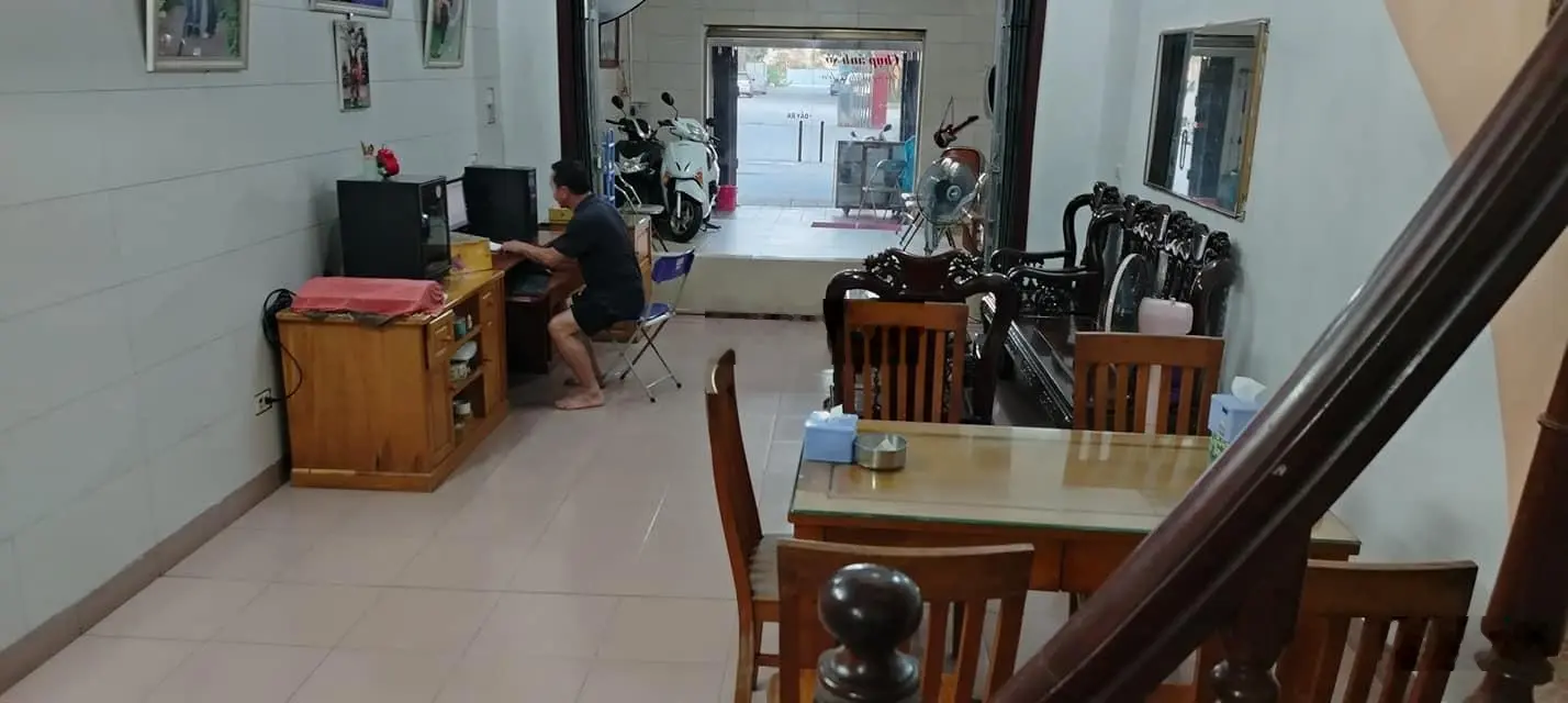 Mặt phố vũ xuân thiều kinh doanh ô tô tránh 95 m2 4 tầng 20,5 tỷ