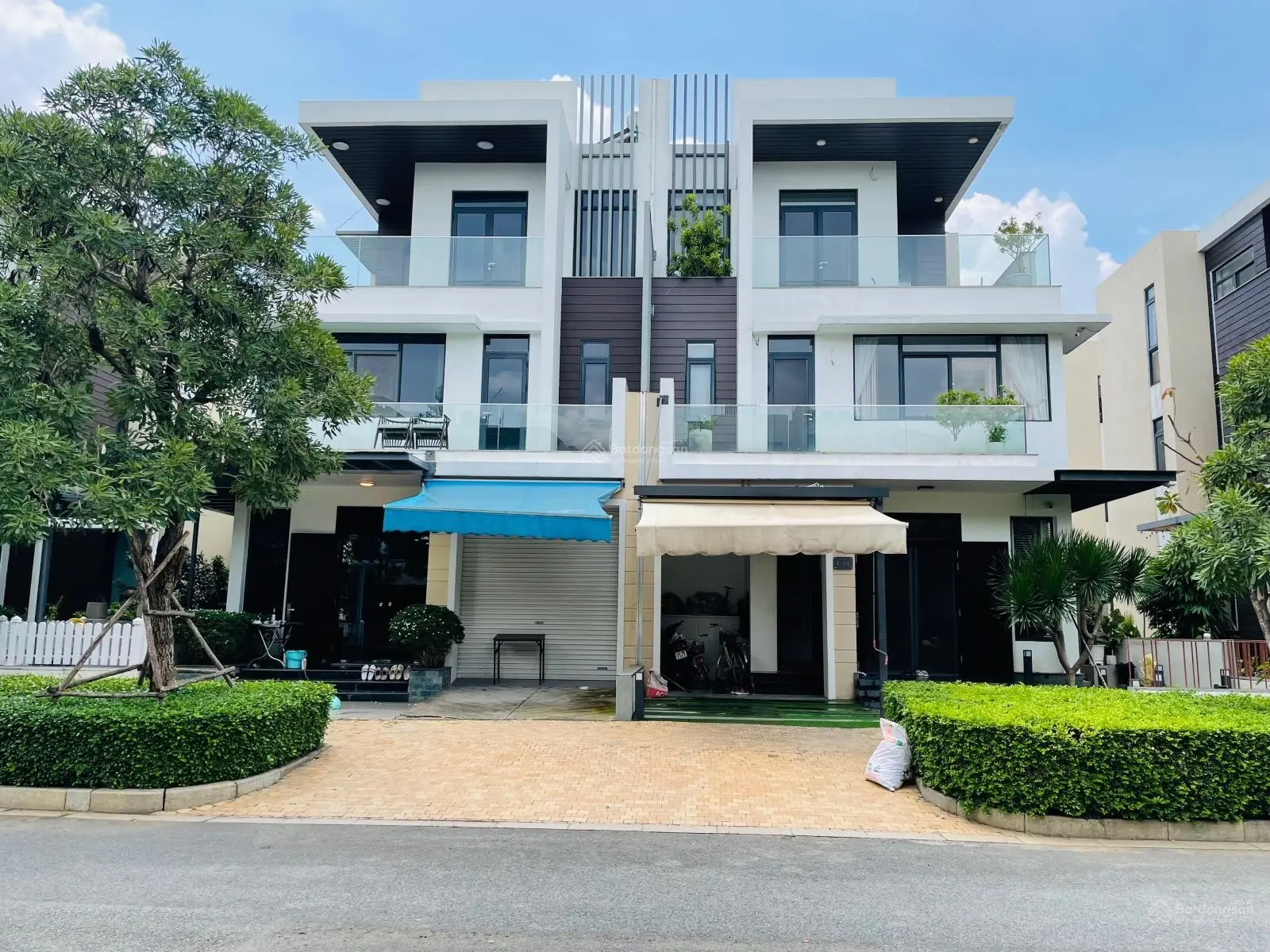 Bán biệt thự Lucasta Villa - full nội thất đẹp