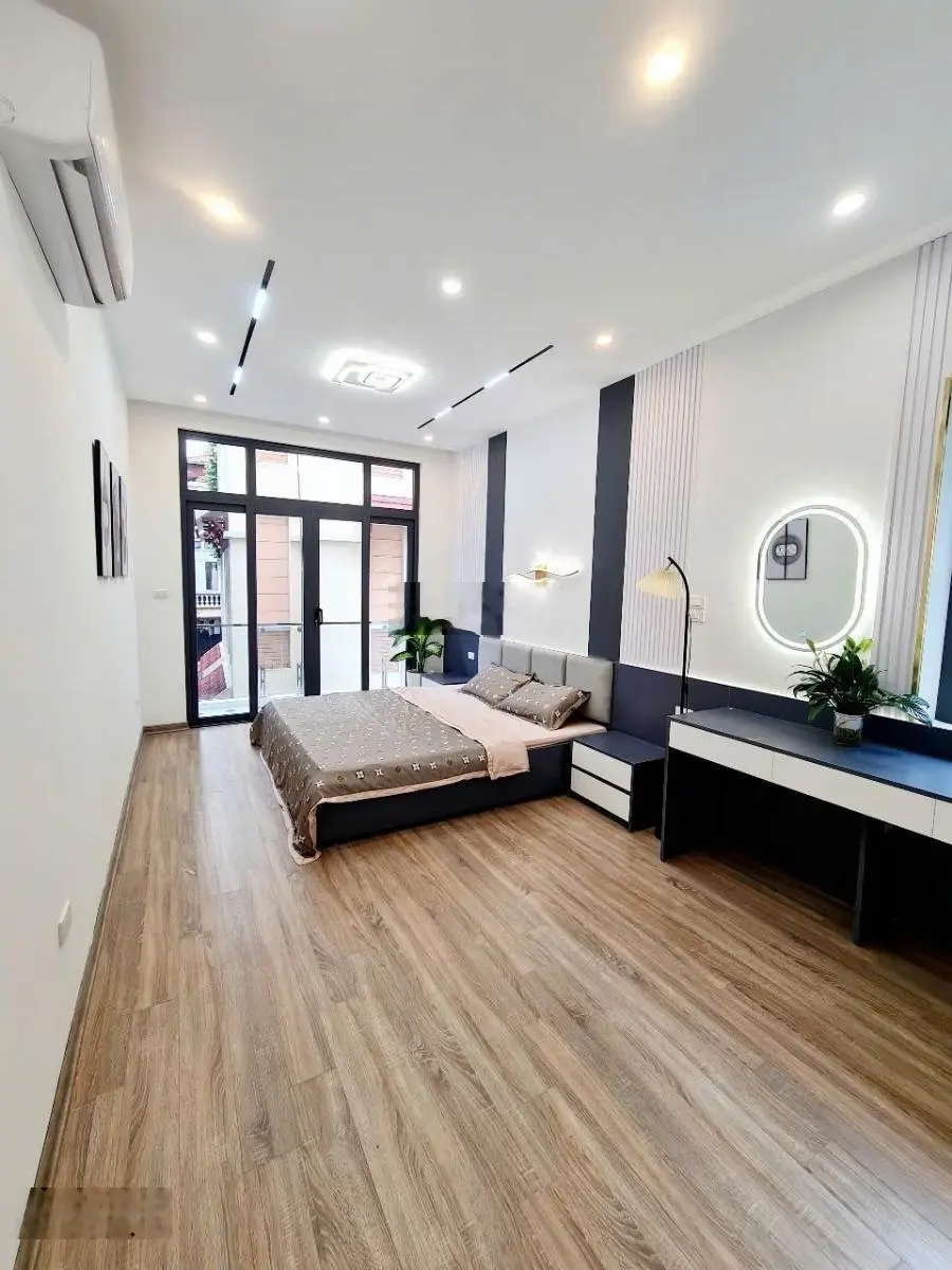 Bán nhà Đội Cấn, nhà đẹp ở ngay full nội thất 39m2, MT3,5m, nhỉnh 9tỷ, ngõ rộng, thoáng, gần phố