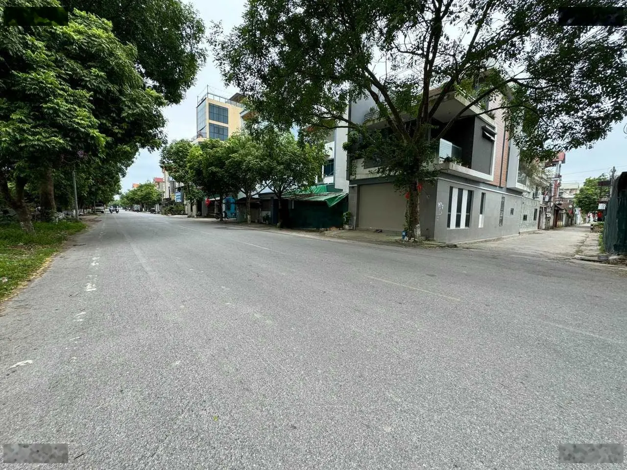 Bán đất tặng nhà 3 tầng mặt đường kinh doanh