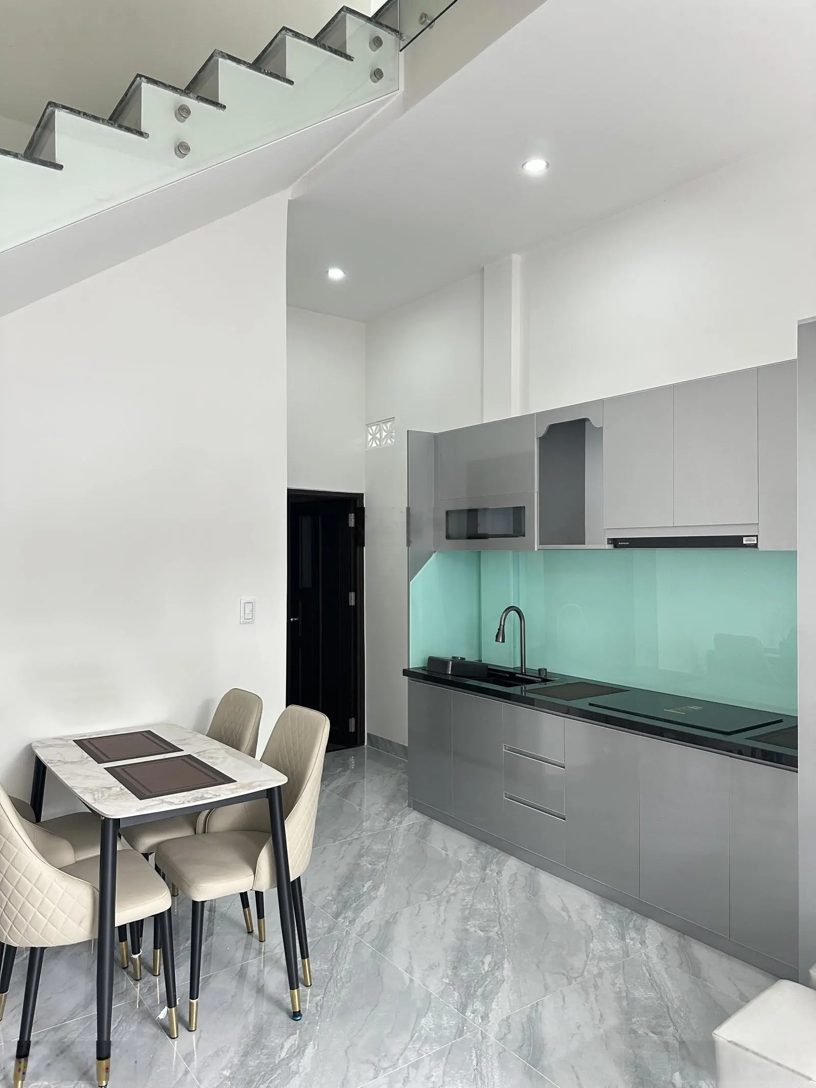 Nhà 2 tầng đẹp vừa mới hoàn thiện, full nội thất - kiệt oto hà huy tập 3,x tỷ - hoà khê - thanh khê
