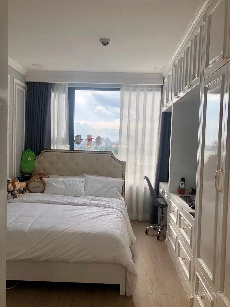 Bán căn hộ Kingdom 101, 4PN, 4WC, 145m2, 2 căn thông nhau, full nội thất, giá 13 Tỷ TL, 0908 435 ***