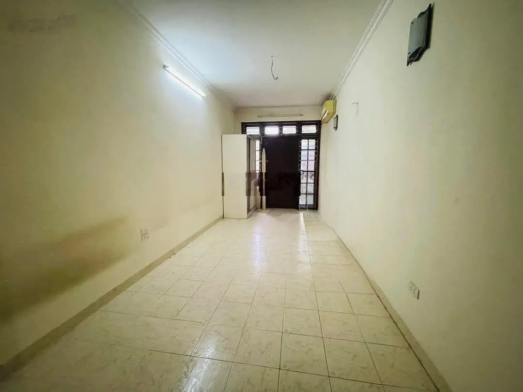 Bán nhà mặt phố - Lê Đại Hành - mở VP, kinh doanh đỉnh - Hai Bà Trưng DT 42m2, 5tầng. Giá 30 tỷ
