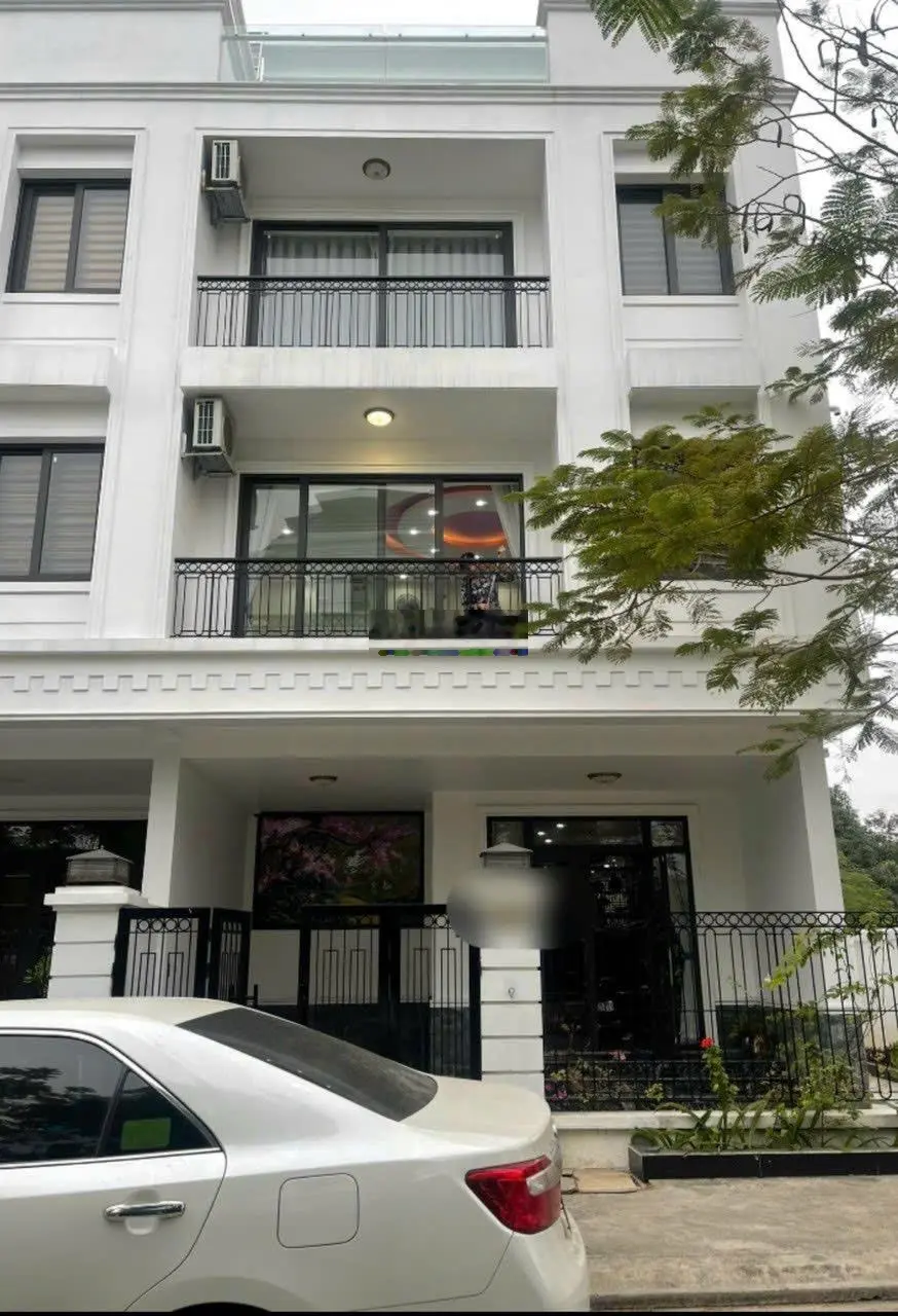 Bán nhà liền kề trung tâm Bãi Cháy