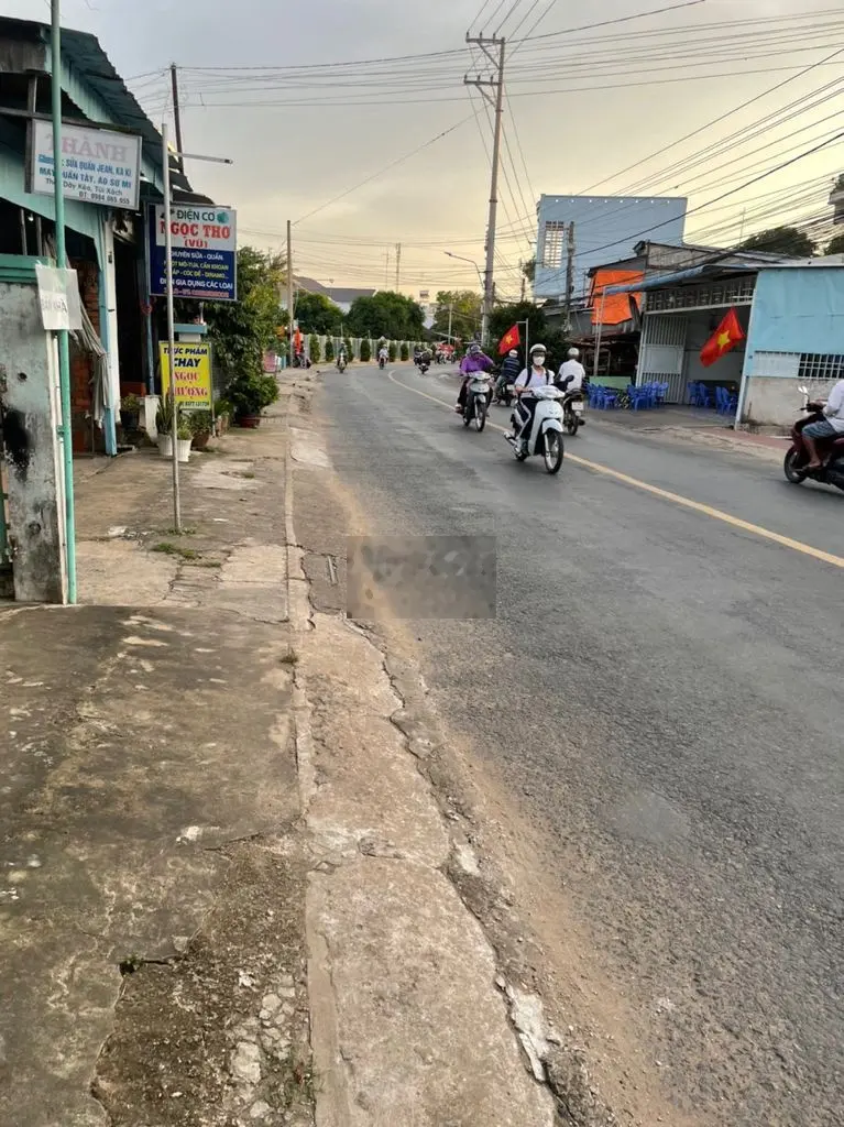 Bán nhà cây số 2 Long Sơn Tân Châu AG