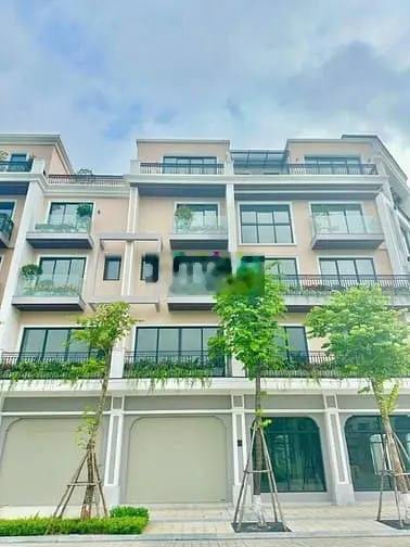 Bán SH 2 mặt tiền 75m, sát phố đi bộ, hướng ĐN ở The Manor Nguyễn Xiển