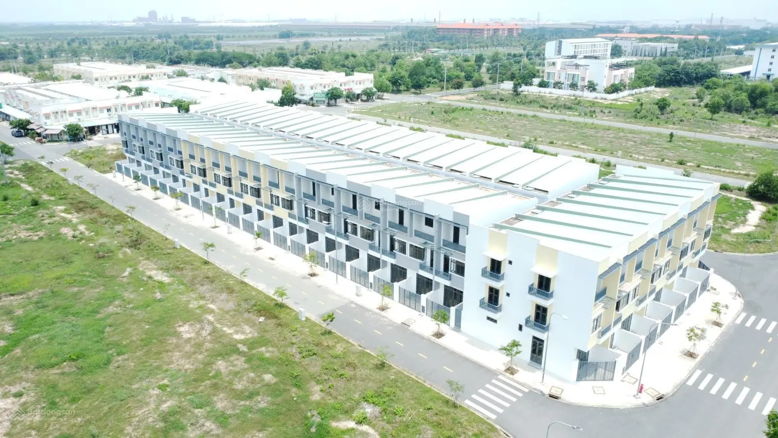 Chỉ với 480 triệu sở hữu ngay căn nhà phố 1 trệt 1 lầu trong khu công nghiệp Phước Đông