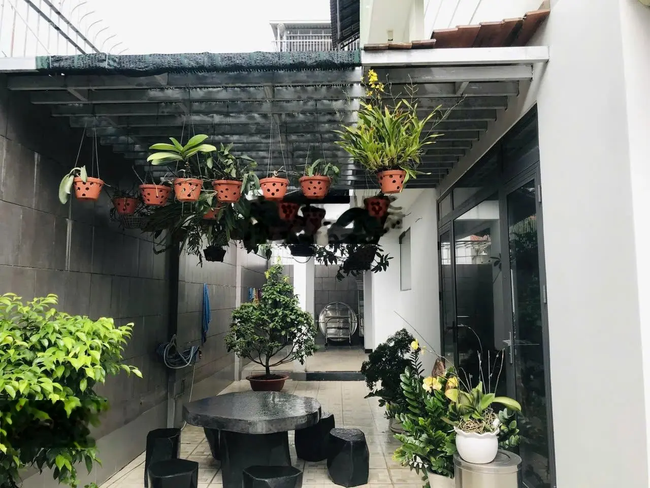 Bán nhà Biệt Thự - ngay UBND Quận 9 cũ - 230M2 - 4 Tầng - sát Xa Lộ Hà Nội - Ga Metro