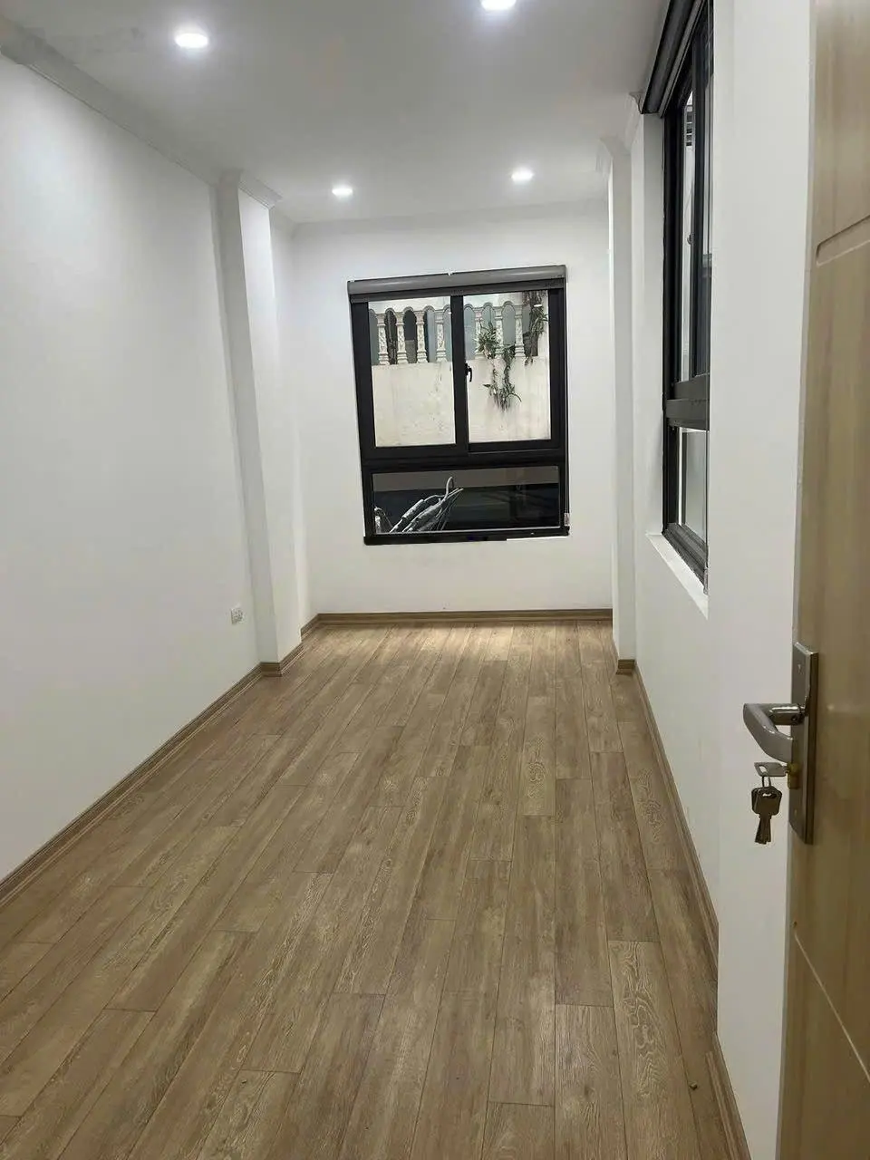 Duy nhất 1 căn- chỉ 3,1 tỷ- ôtô đỗ cửa, 10 m ra mặt phố hoàng hoa thám- ba đình- 12m- 4 tầng- sổ a4