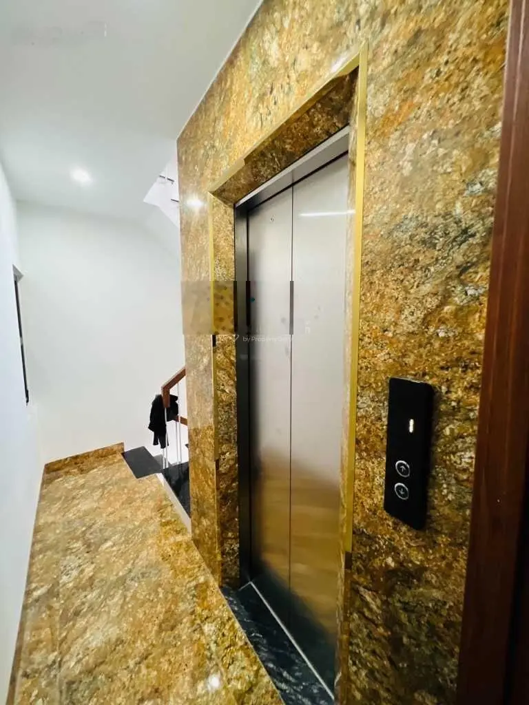 BÁN NHÀ DÂN XÂY DT35M 6 TẦNG THANG MÁY TẠI XUÂN ĐỈNH TL- HN ( NHÀ ĐẸP Ở NGAY)