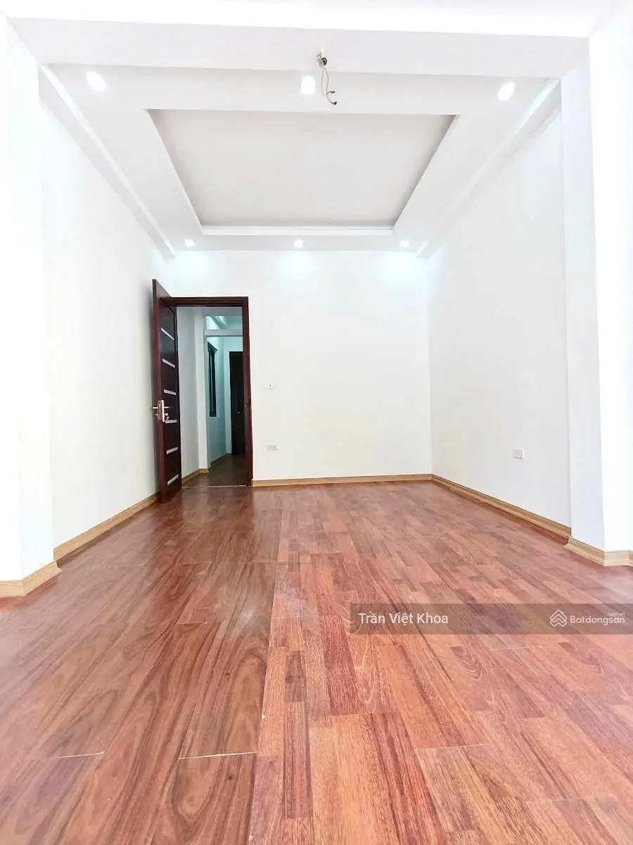 Bán nhà đẹp 4 tầng 48m2 - Phố Lụa, Vạn Phúc - Ô tô lùi cửa - 8.2 tỷ