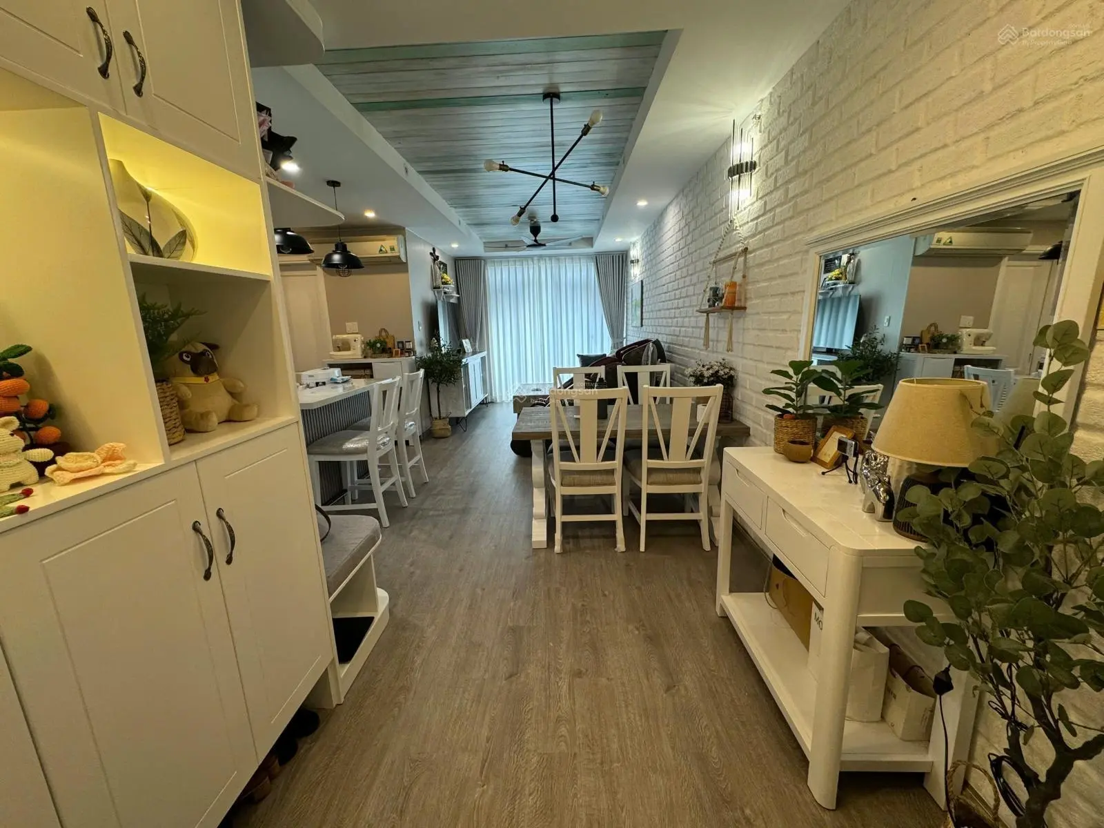 Bán Căn hộ Harmona, 2PN , 2WC , 81m2 , Full Nội Thất, Giá : 3 Tỷ 950 , Liên Hệ : 0908 435 ***