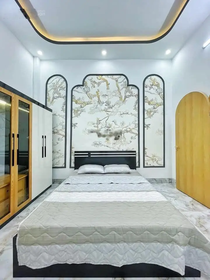 Bán gấp nhà phố Đào Tấn, ngõ nông gần phố, mới full nội thất, cách ô tô 72m, DT 37m2 * 5 tầng