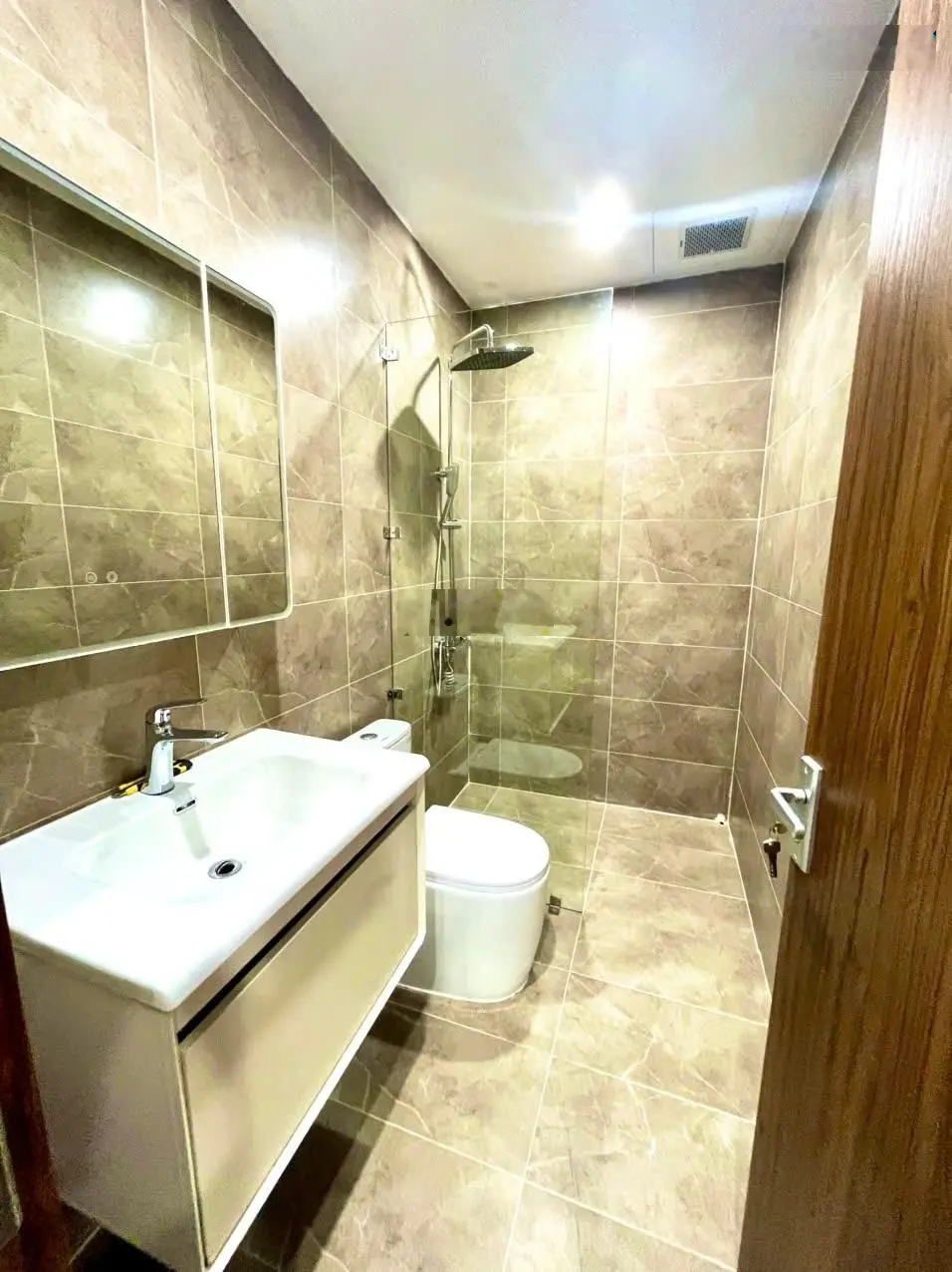 Bán nhà văn cao - liễu giai - ngõ thông - 20m ra phô 54m x 6 tầng giá 13.8 tỷ