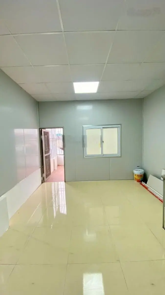 Chính chủ bán nhà riêng Kim Ngưu, giá chỉ 5,75 tỷ có diện tích 32m2 * 4 tầng. Nhà đẹp, ngõ thoáng