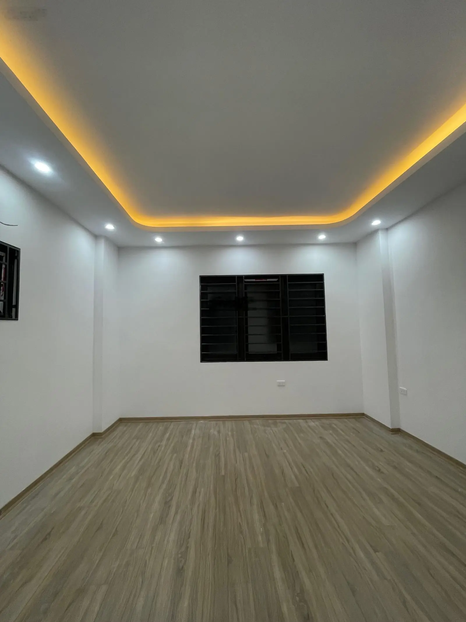 Biên Giang - Hà Đông, cách QL6 - trường ĐH TDTT chỉ 500m, nhà 4 tầng cách đường ô tô 200m