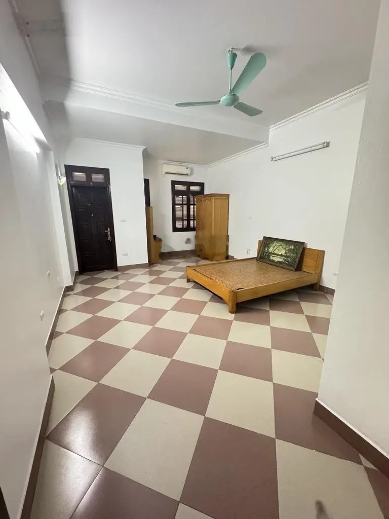 Bán nhà phân lô Cầu Giấy 60m2 * 4 tầng, ô tô kinh doanh, mặt tiền rộng, giá có thương lượng