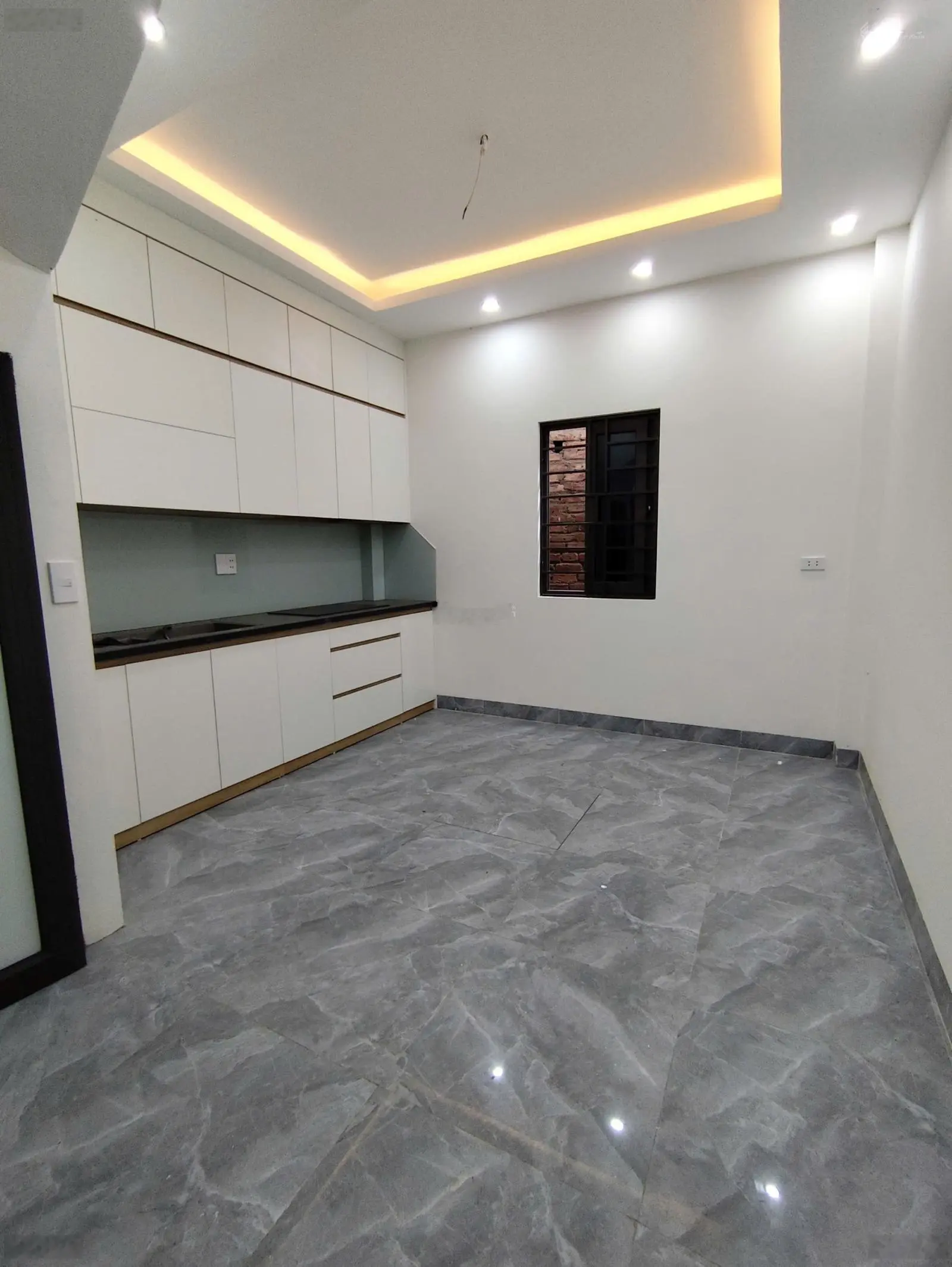 CC cần bán nhà ĐH Đại Nam Phố Xốm SD34/38m2*4T có 5 Phòng Giá 4.8 Tỷ CTL Lh 0978939931