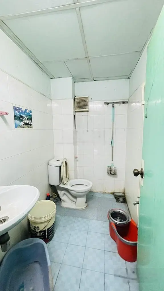 Xe hơi 7chỗ đổ cửa _ dt: 72m2_ ngang 4,56 nở hậu _ bình chiểu thủ đức