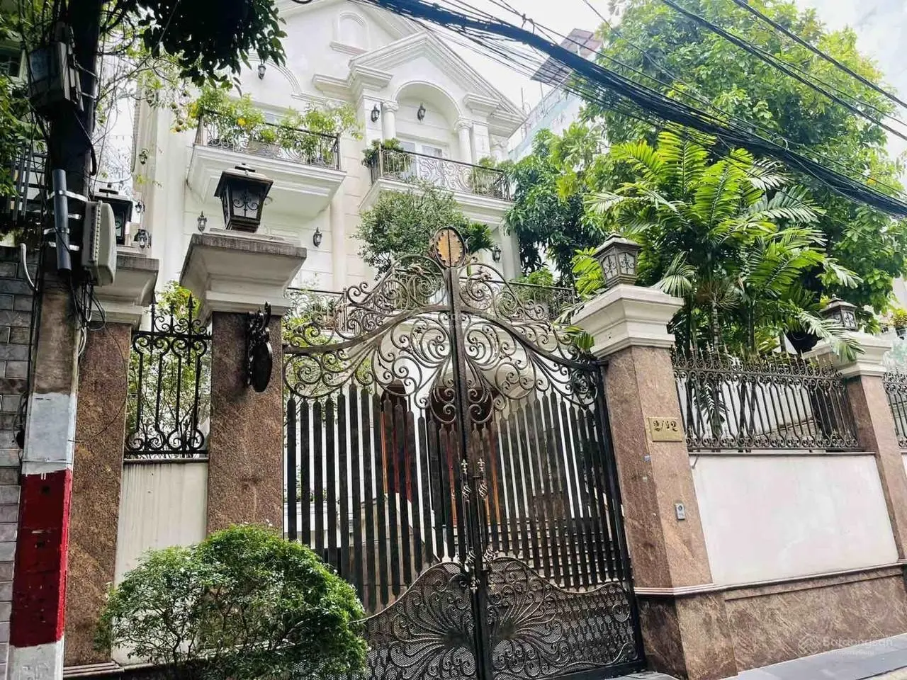 Bán villa vip ngay khu K300 - Tân Bình, DT: 12x27m, hầm 4 tầng, giá 52 tỷ