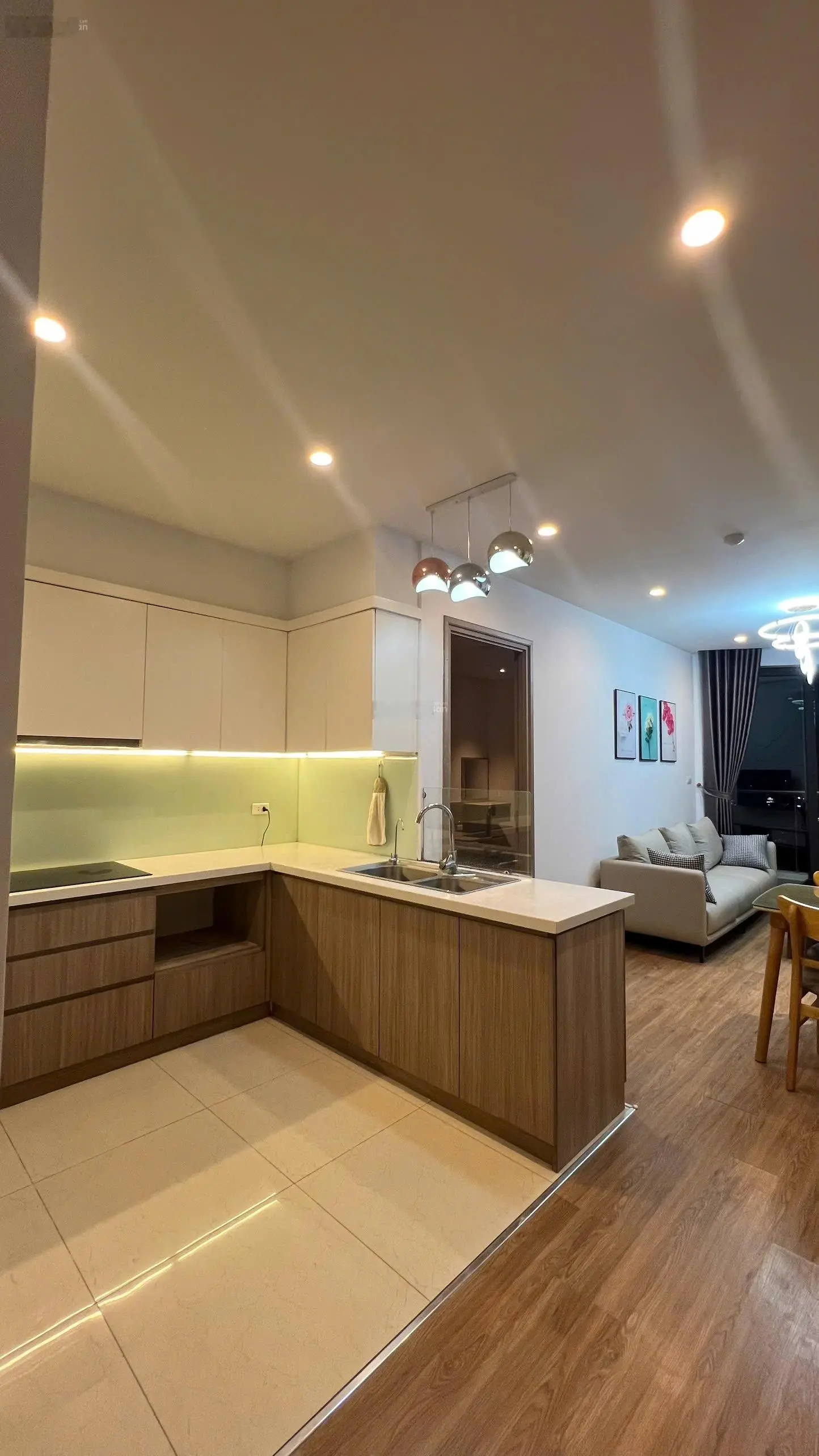 Bán nhanh căn hộ 2PN ngay trung tâm Bãi Cháy, giá cực tốt