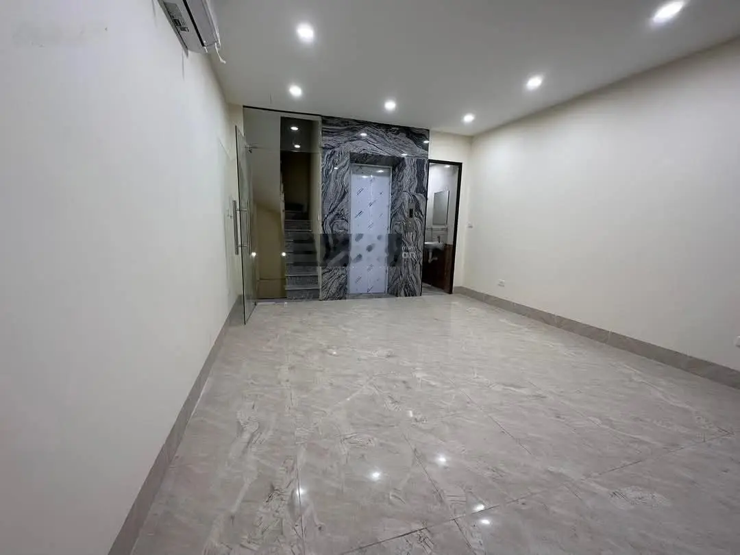Bán nhà mặt phố Nguyễn Trãi 6 tầng thang máy mặt phố kinh doanh sầm uất 35m2 giá 16.3 tỷ