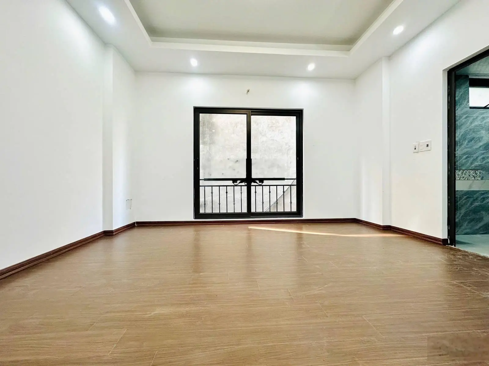 Nhà bán xây mới hiếm Định Công Hoàng Mai 32m2 5T MT 5m gần trường chợ giá rẻ sổ đỏ riêng chỉ 5.5tỷ