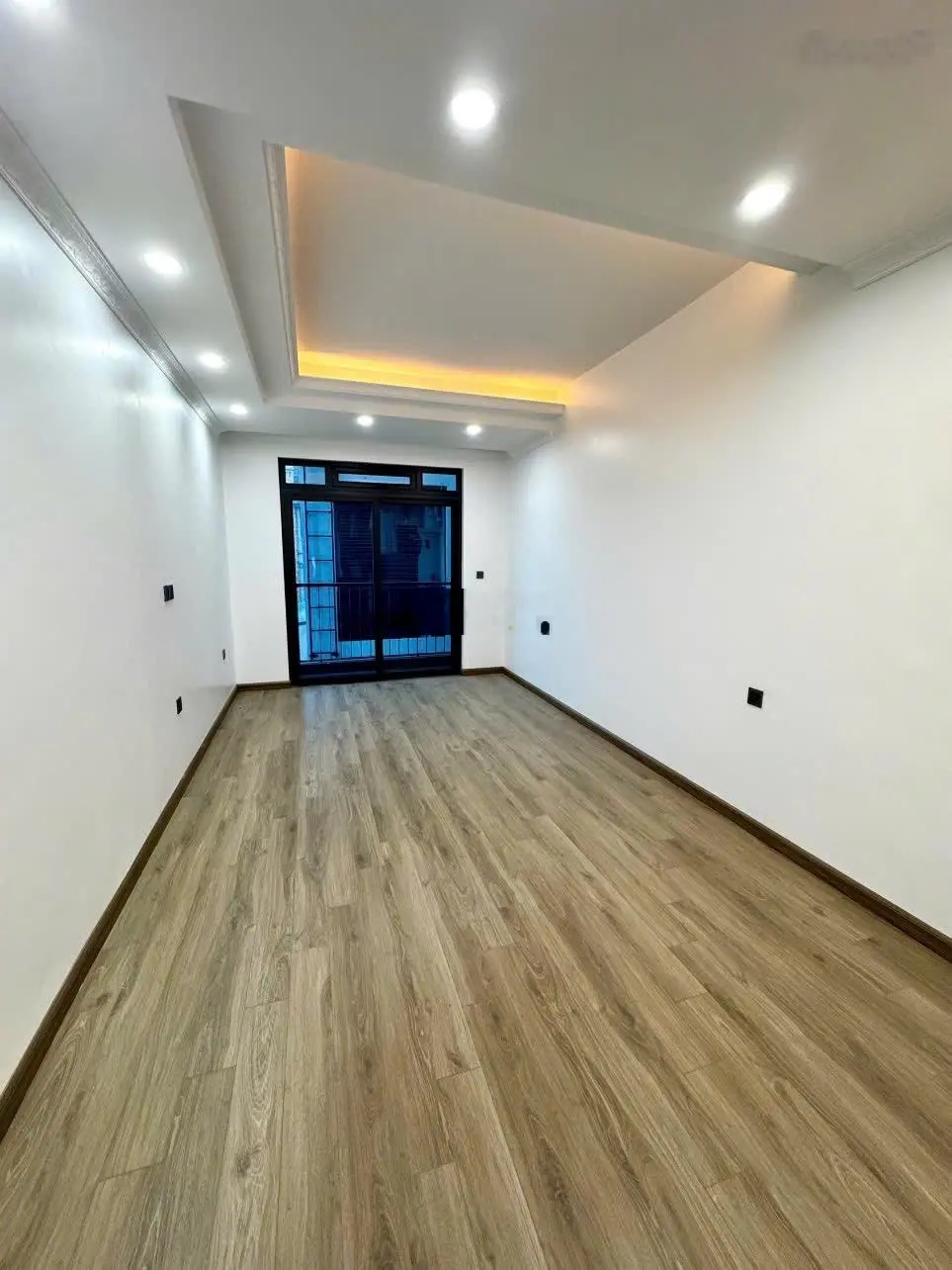 Ông anh nhờ bán nhà 34m2 bát khối, long biên - oto đỗ cửa - vị trí nhà, tương lai phát triển