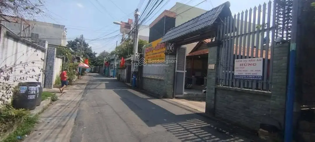 Bán nhà riêng tại Cao Bá Quát, Dĩ An, Bình Dương, 10,9 tỷ, 426m2 giá ưu đãi