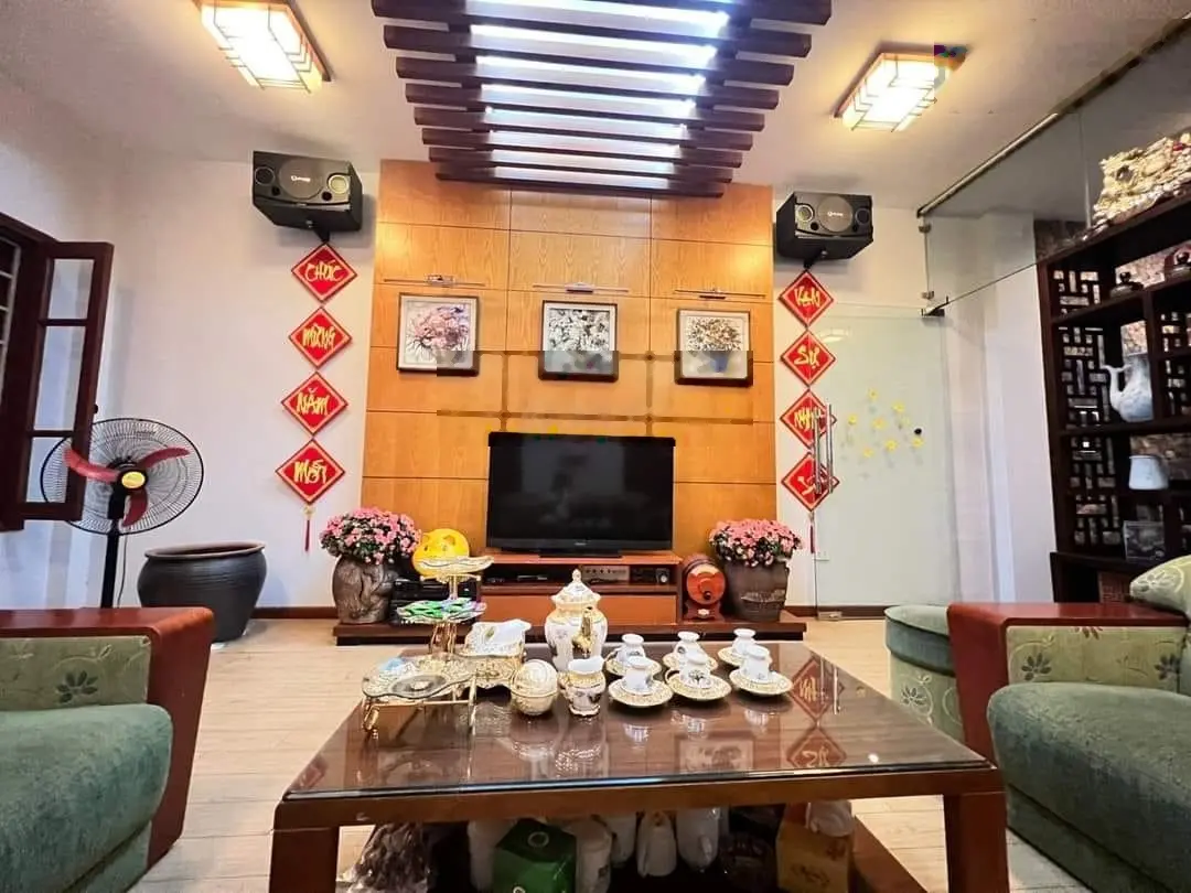 Hàng kịch độc! bán nhà kv Chùa Láng, ô tô, kinh doanh, diện tích 52m, giá chỉ 13,8 tỷ