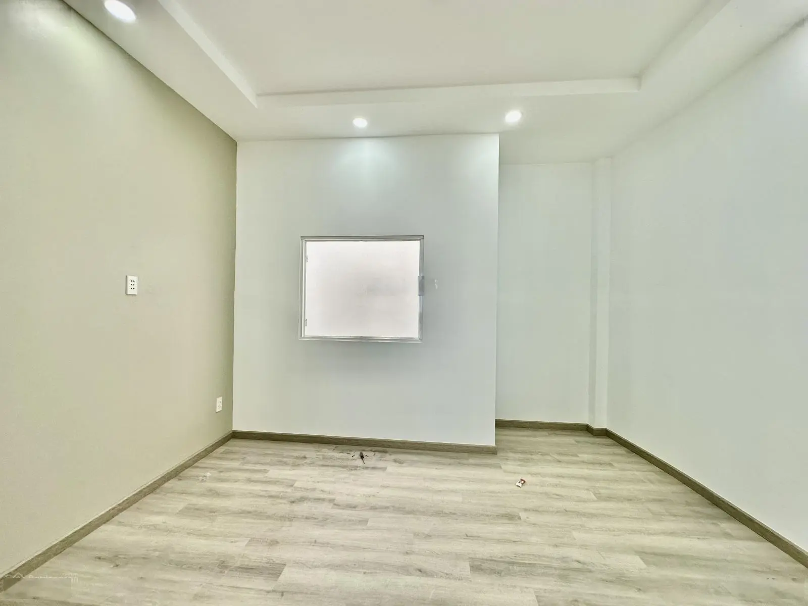 Bán nhà mới đẹp hẻm rộng 6m xe ô tô đậu trong nhà cách mặt tiền 1 căn nhà khu Dương Bá Trạc P1 Q8