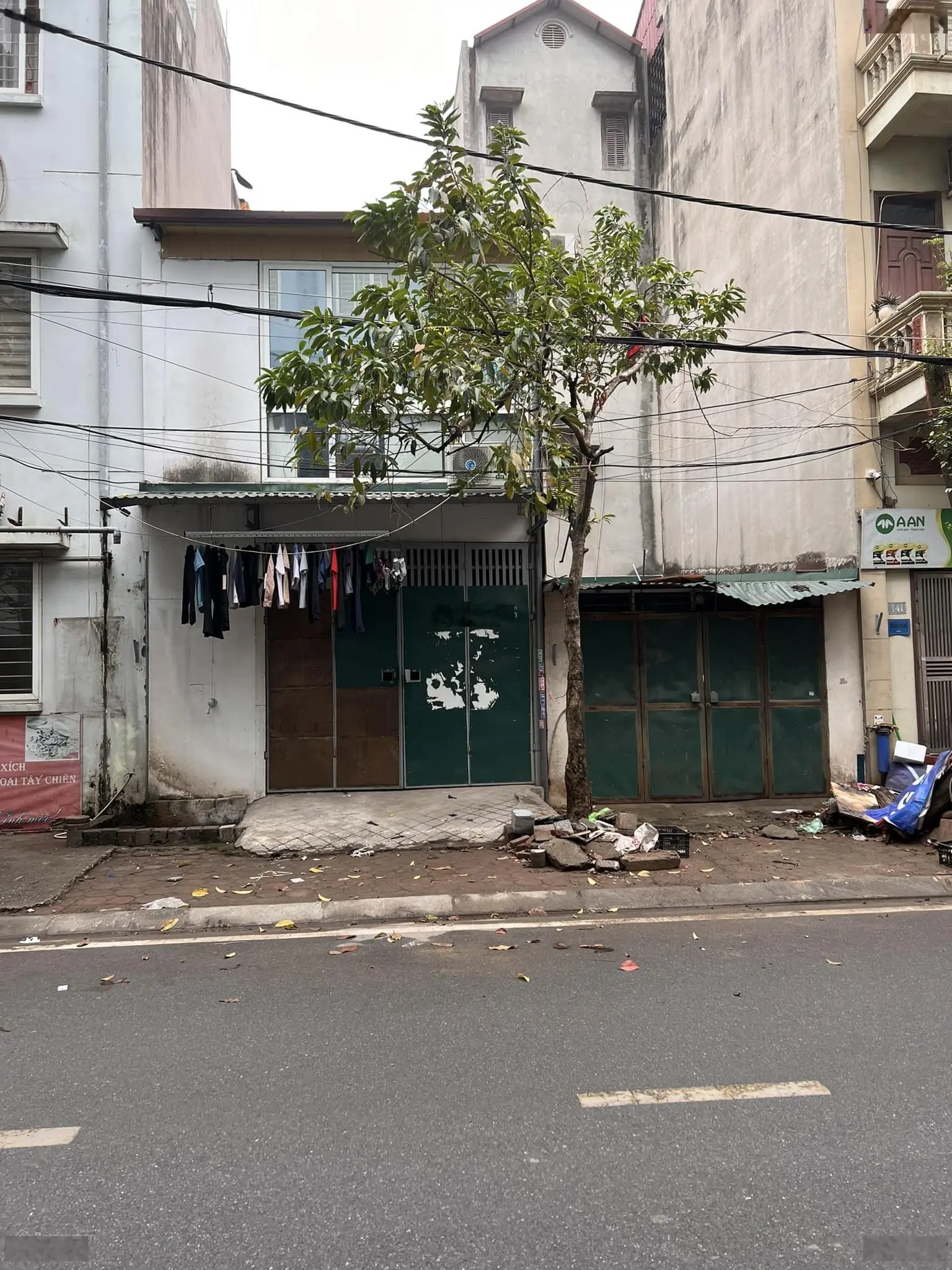 Hot, tô hoàng, đại cổ việt, 2 mặt ngõ mặt tiền rộng, vỉa hè, ô tô tránh, 210m 38,5 tỷ lh 0977059410