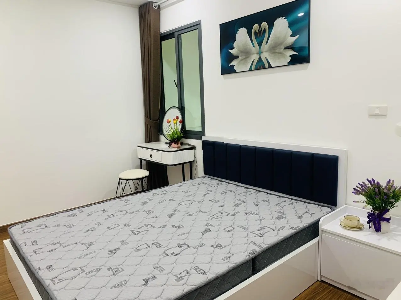 Chính chủ bán căn 2N, Dt 75m, Eco Green City Giá 4,2 tỷ VND, vị trí đắc địa tại Hà Nội