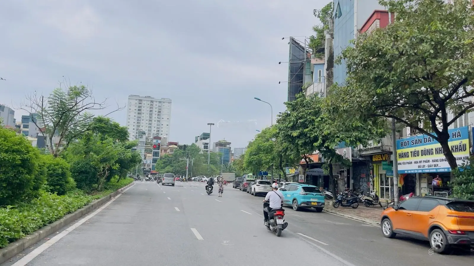 Chính chủ bán nhà MP Yên Lãng 166m2x6T - MT 7m thang máy - tầng hầm - vỉa hè đá bóng chỉ 52.99 tỷ