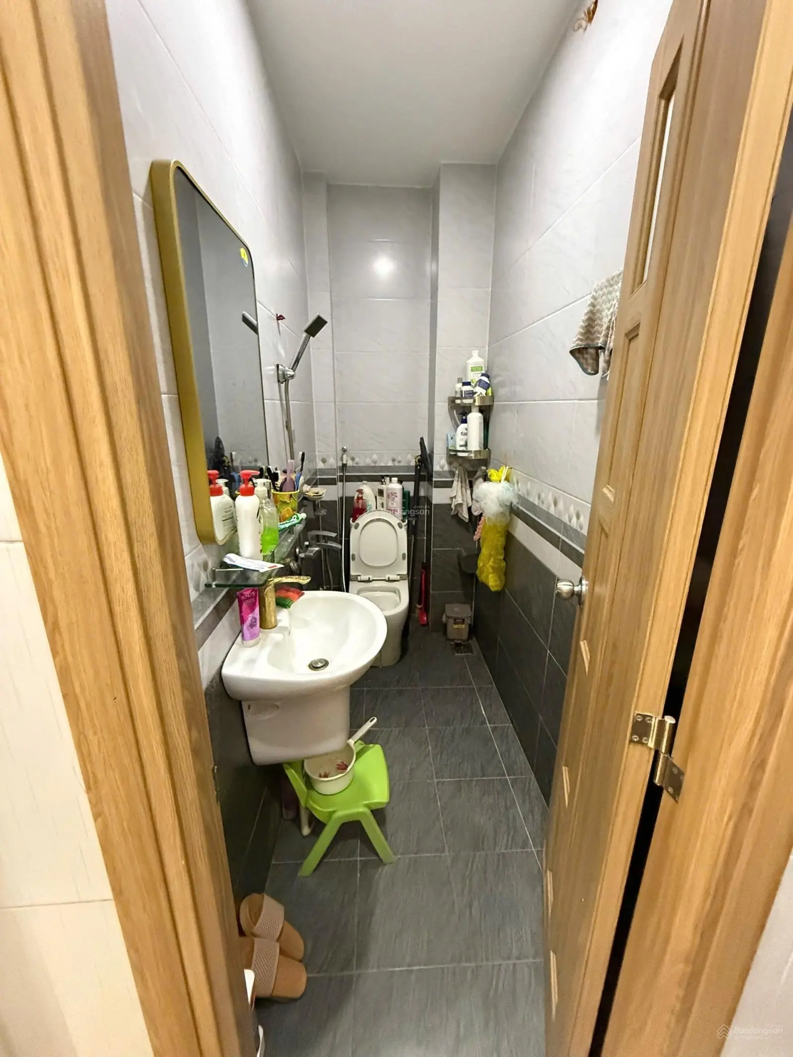 Nhà chủ giữ kì, khu phố an ninh, gần chợ và Uỷ Ban
