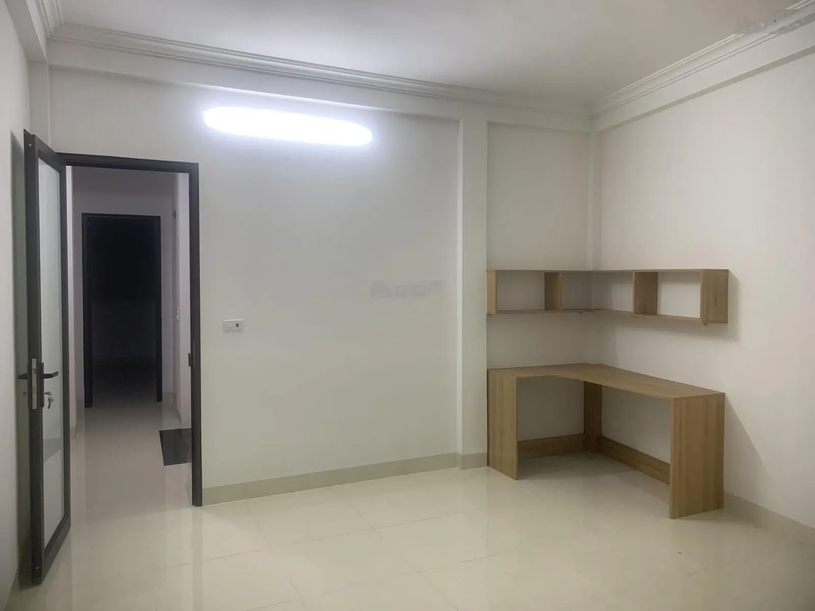 Bán nhà 3 tầng mới xây, TK hiện đại, gần chợ Rồng, gần hồ Biển Bạch, trung tâm TP. Ninh Bình