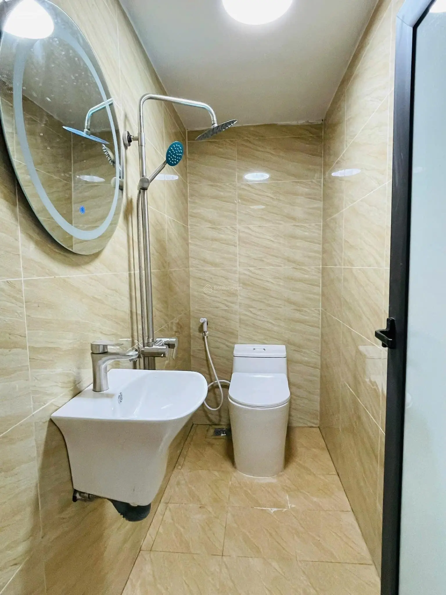 Bán nhà ngõ 121 Kim Ngưu, DT 37m2, 4 tầng mới, MT 4.3m, giá 6.75 tỷ