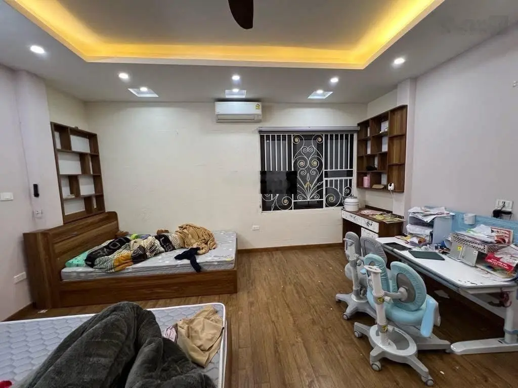 Siêu hiếm! Đặng Tiến Đông, sát phố luôn, full nội thất, nở hậu. 50m2*5T